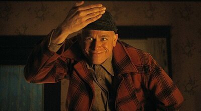 'Monstruo: La historia de Ed Gein': ¿Qué se esconde bajo la piel del número musical final?