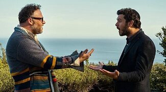 Adam Brody desvela que Seth Rogen improvisó sus escenas en la segunda temporada de 'Nadie quiere esto'