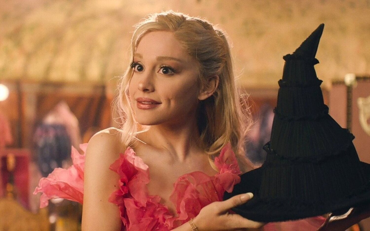 Ariana Grande participará en 'AHS: 13'