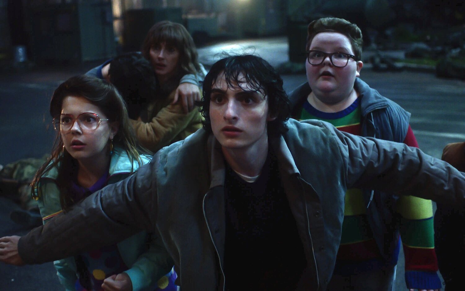 'Stranger Things' lanza el multitudinario póster final de la quinta temporada, con 21 personajes en total