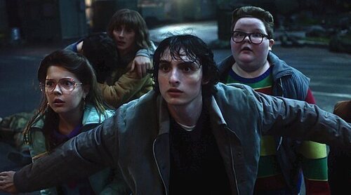 'Stranger Things' lanza el multitudinario póster final de la quinta temporada, con 21 personajes en total