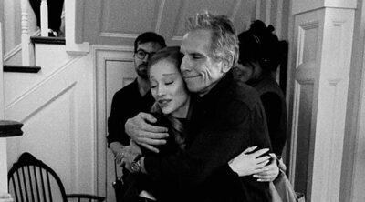 Primeras imágenes de Ariana Grande en la nueva película de 'Los padres de ella'