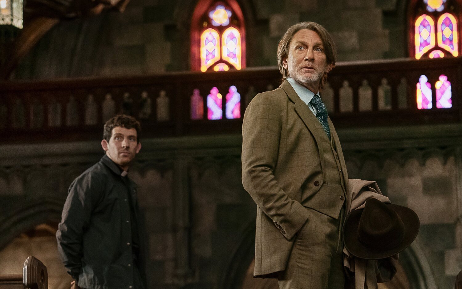 Josh O'Connor y Daniel Craig en 'Puñales por la espalda: De entre los muertos'