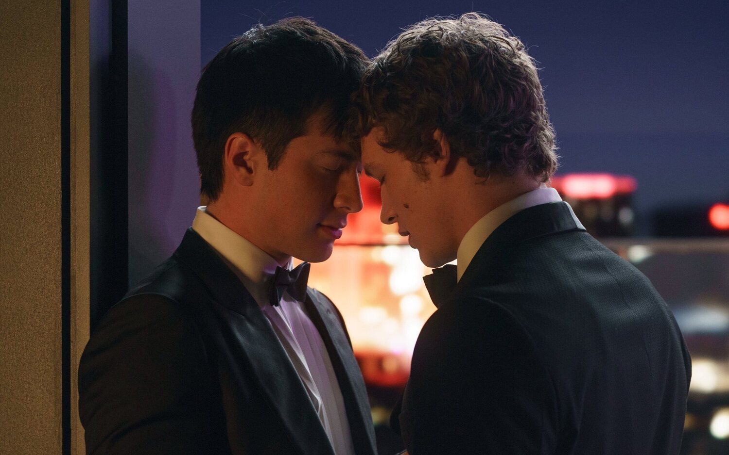 Hudson Williams y Connor Storrie