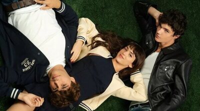 'Dímelo bajito': Laberinto de pasiones adolescentes en la nueva trilogía de Mercedes Ron