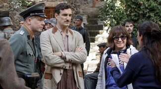 Miki Esparbé: "'Frontera' es un alegato a la empatía, a la tolerancia y a la acción"