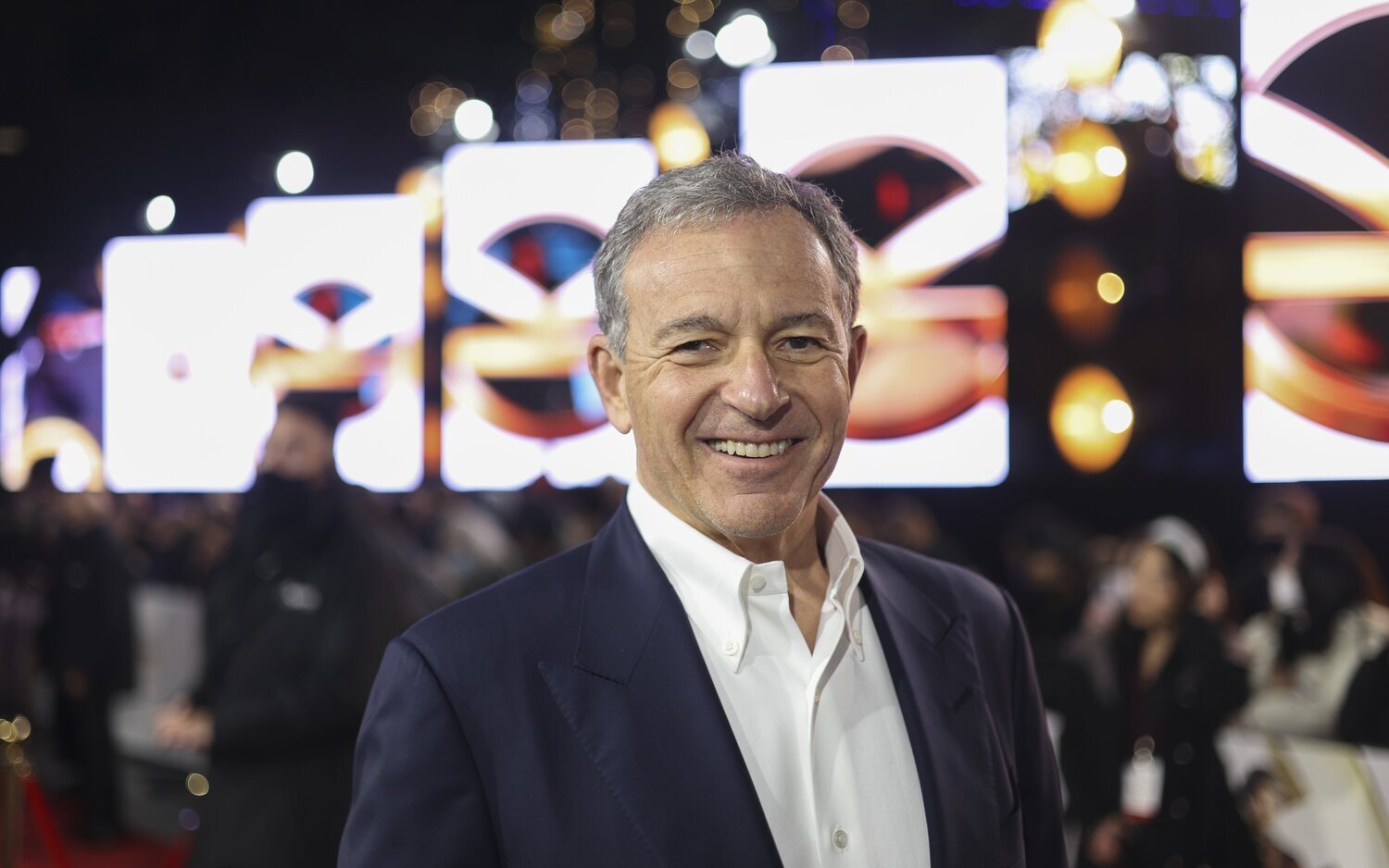 Bob Iger está preocupado por la "comunidad creativa" ante el acuerdo de Netflix y Warner Bros.