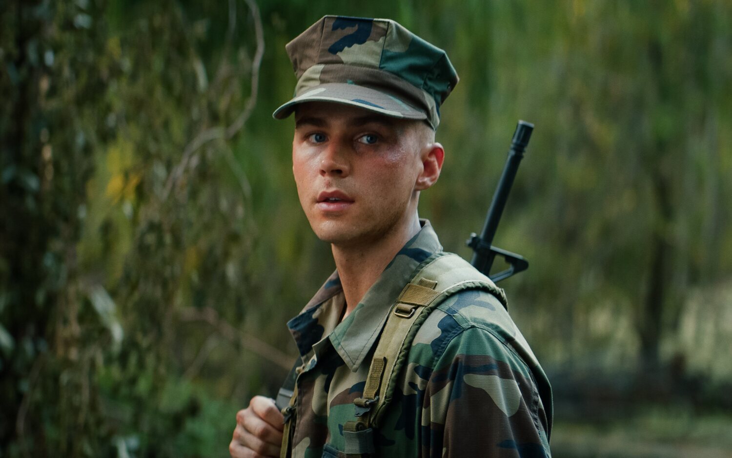 Miles Heizer no volverá al campamento