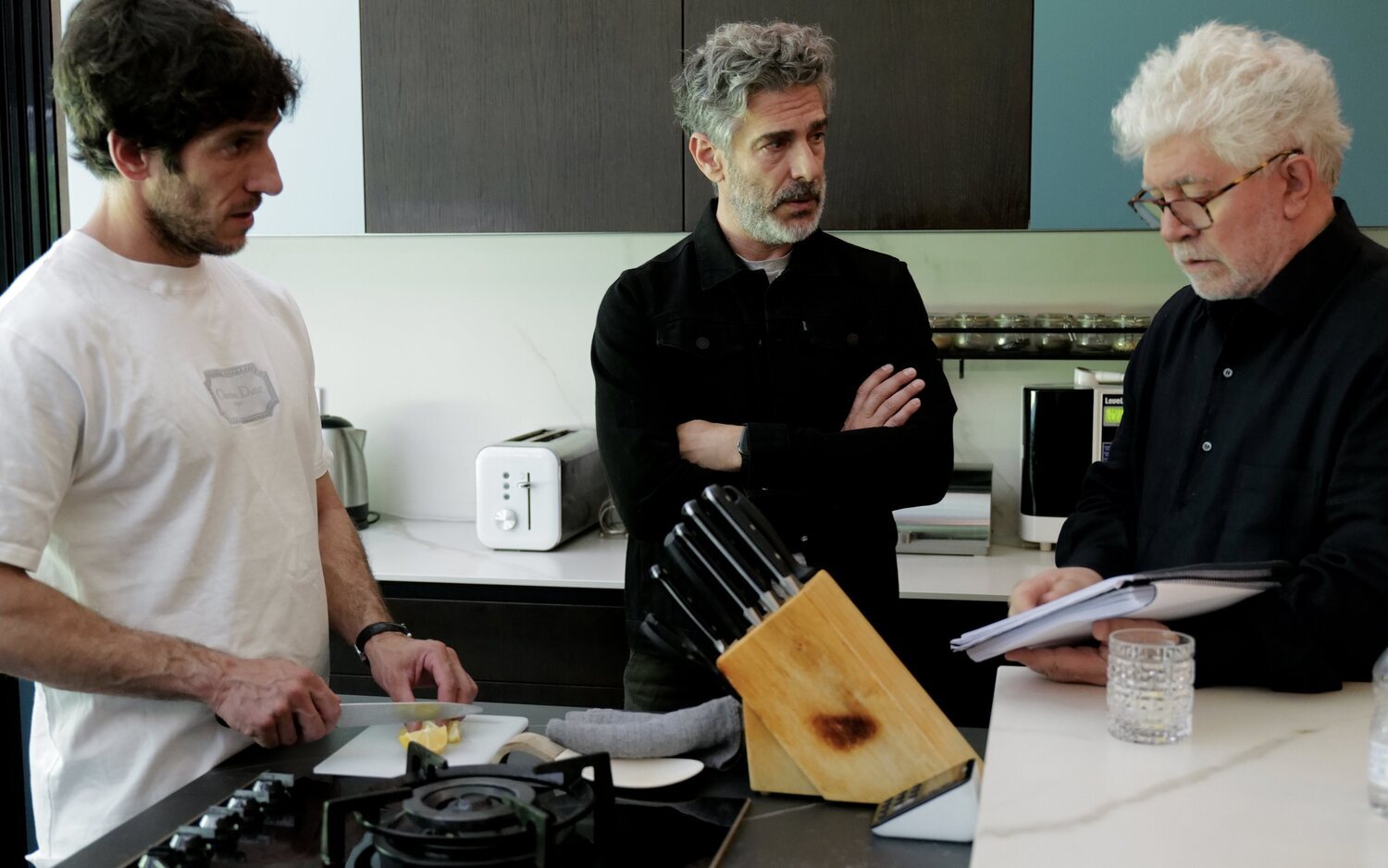 'Amarga Navidad', lo nuevo de Pedro Almodóvar, lanza su primer teaser tráiler