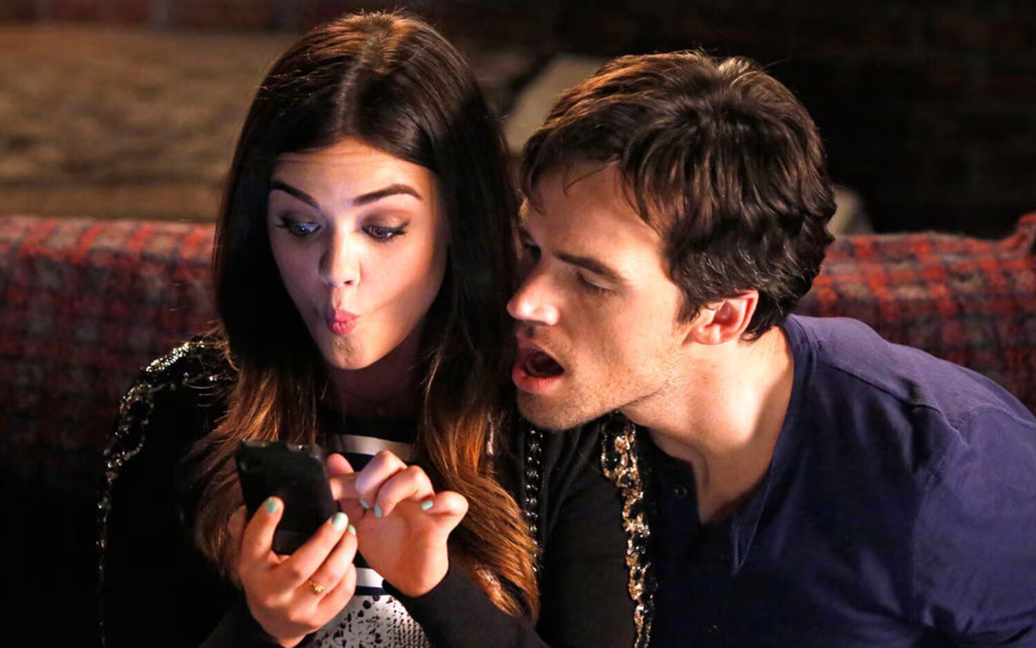 Lucy Hale e Ian Harding volverán a actuar juntos en una comedia romántica