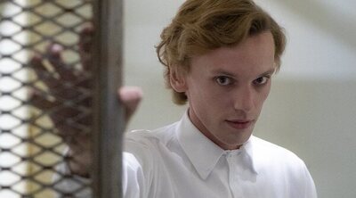 Jamie Campbell Bower hace un cameo sorpresa como Henry Creel en la obra de teatro de 'Stranger Things'
