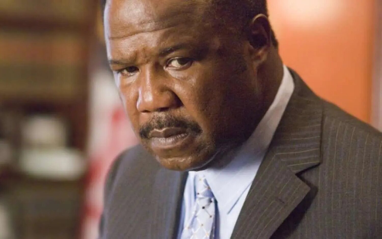 Isiah Whitlock Jr., actor que interpretó a Clay Davis en 'The Wire', falleció el pasado 30 de diciembre en Nueva York