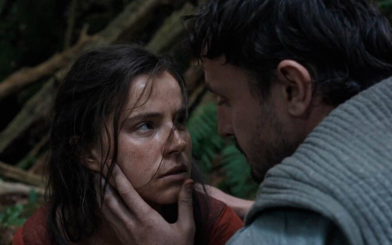 Jessie Buckley se alza con el premio a mejor actriz en los Critics Choice Awards por 'Hamnet'