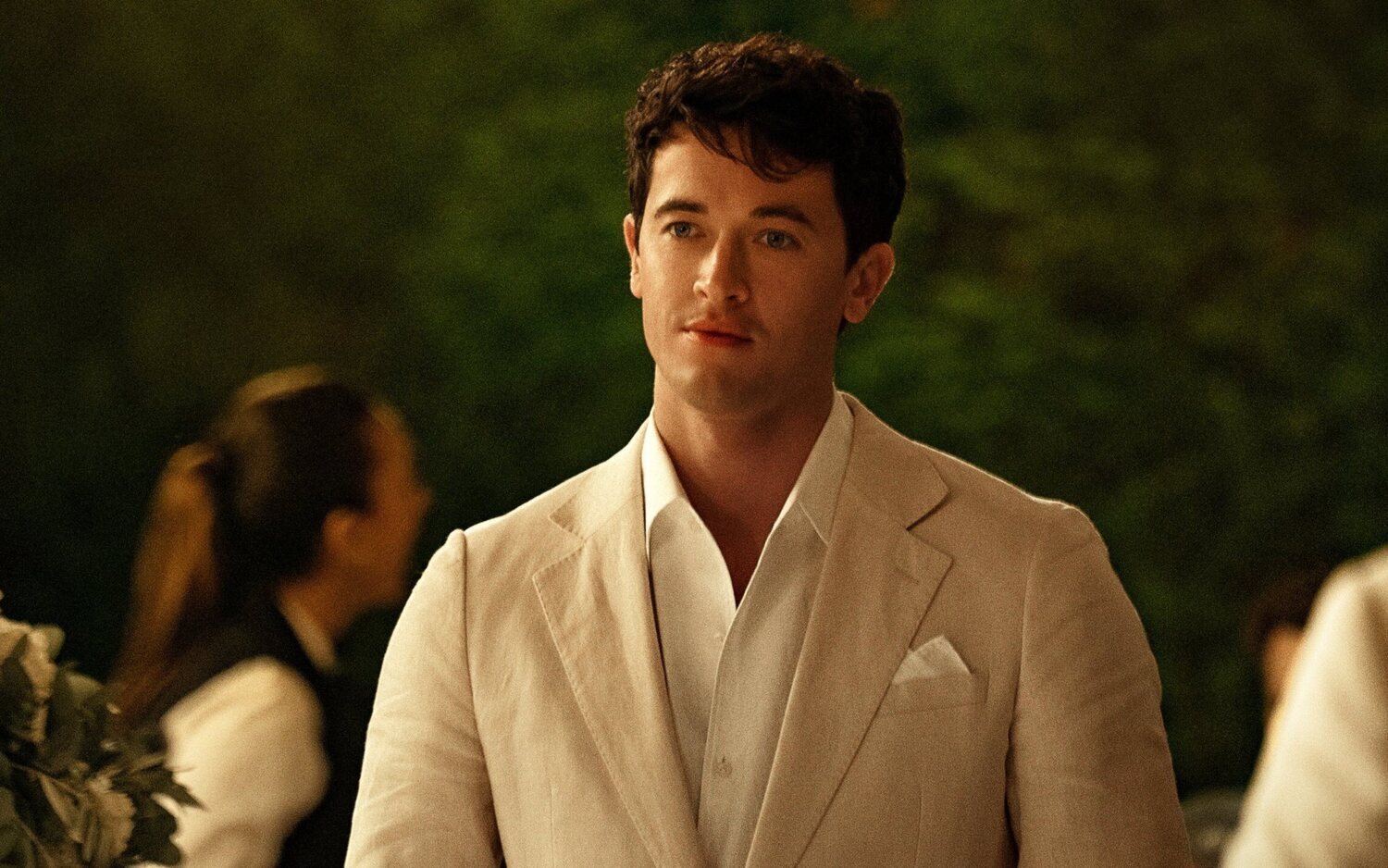 Tom Blyth a punto de morir atragantado durante el rodaje de la peli Nº1 de Netflix