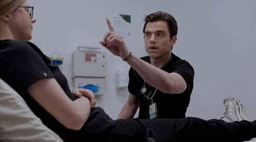 Así se hizo la escena de disfunción eréctil con un pene falso en 'The Pitt': "Aún tengo pesadillas"