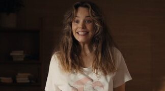 Rachel McAdams recibe su estrella en el Paseo de la Fama con emotivos discursos de compañeros