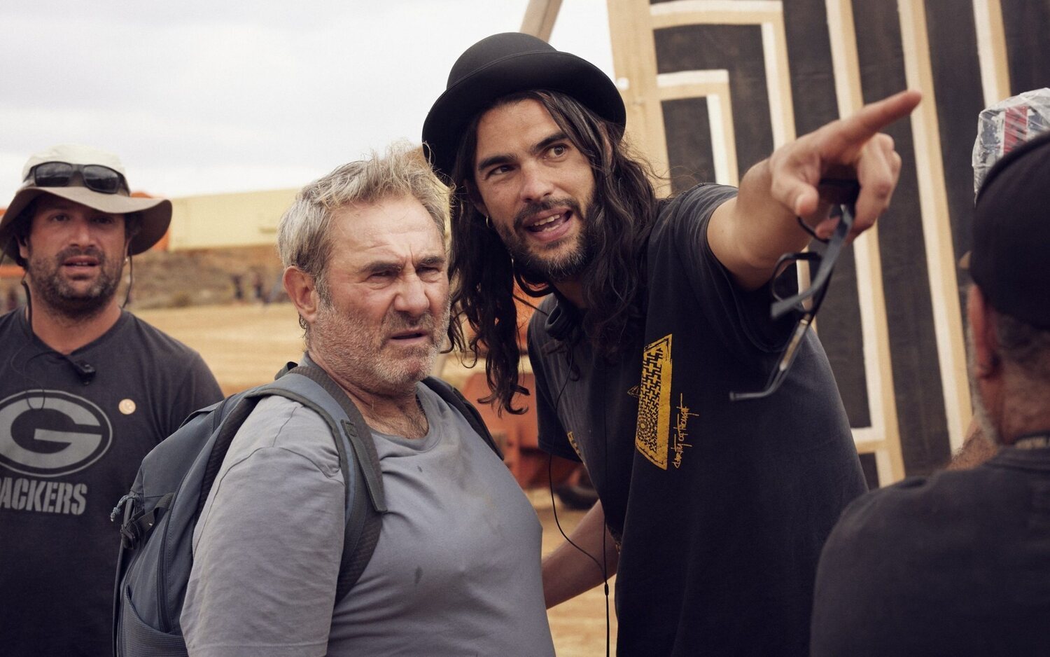 Sergi López y Oliver Laxe en el rodaje de 'Sirat'