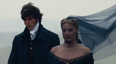 '"Cumbres borrascosas"' debuta con nubes y claros en Estados Unidos y sol en el extranjero