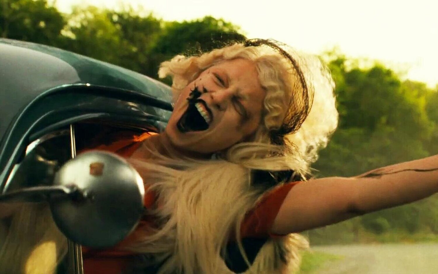 El 6 de marzo llega a los cines '¡La novia!', una reinvención de 'Frankenstein' a cargo de Maggie Gyllenhaal