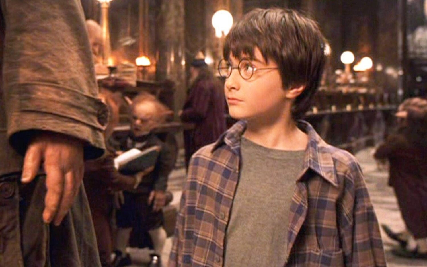 Harry entra por primera vez Gringotts con Hagrid