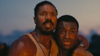 'Los pecadores' y 'Una batalla tras otra' también triunfan en los Premios de los Guionistas