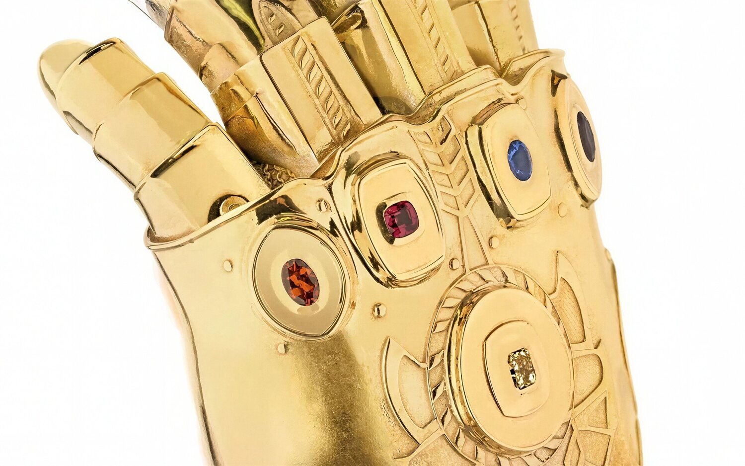 El guantelete del infinito que promete acabar con todos tus ahorros