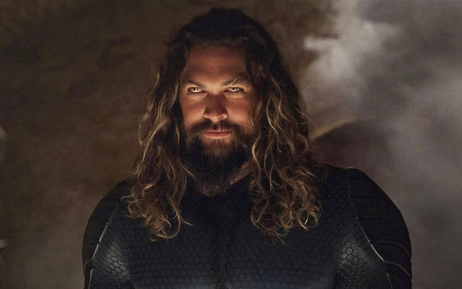 Jason Momoa y su pareja, Adria Arjona, han tenido que ser evacuados de su hogar