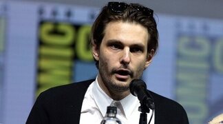 Sam Levinson dedica la temporada 3 de Euphoria a Angus Cloud, Eric Dane y Kevin Turen