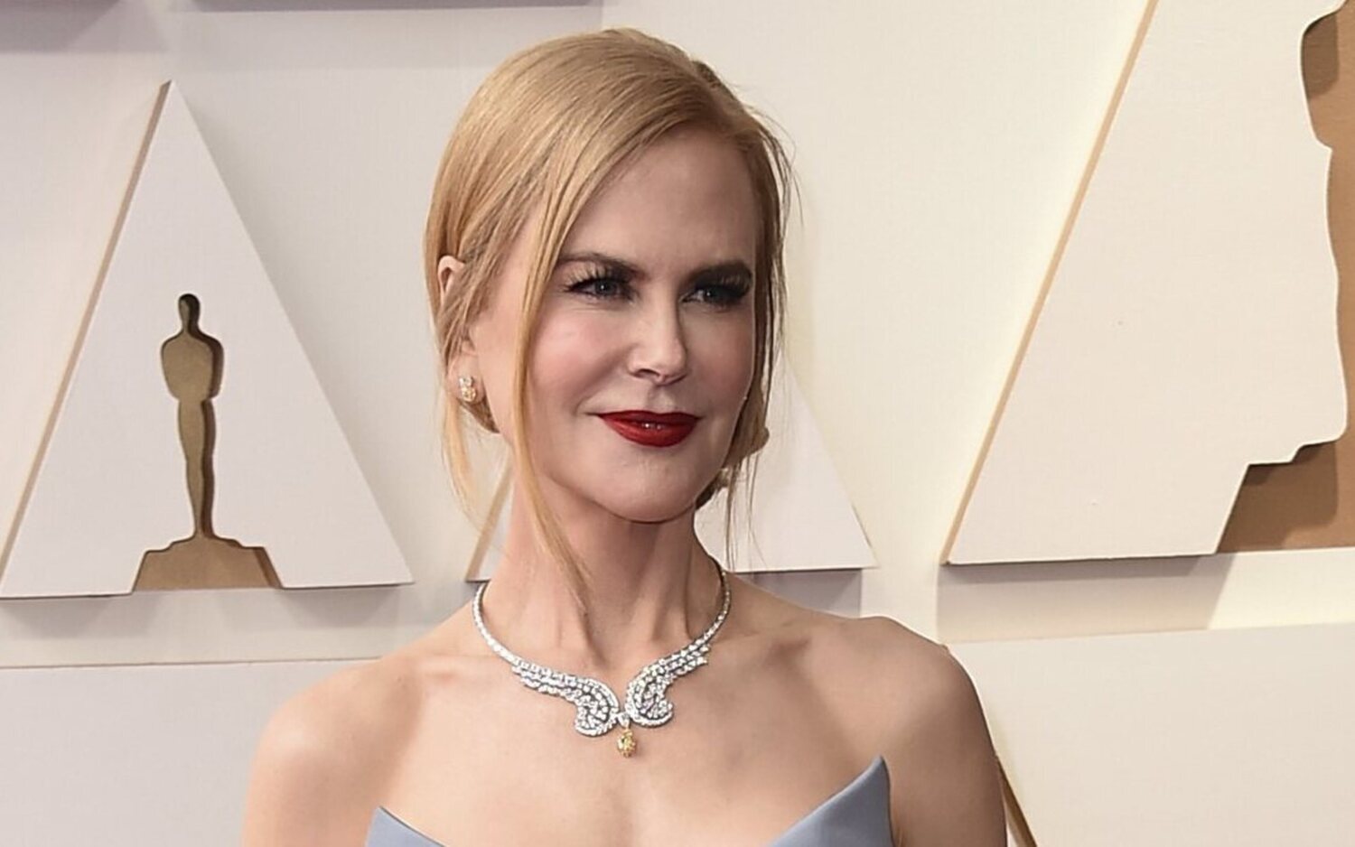 Nicole Kidman en la alfombra roja de los Oscar 2022