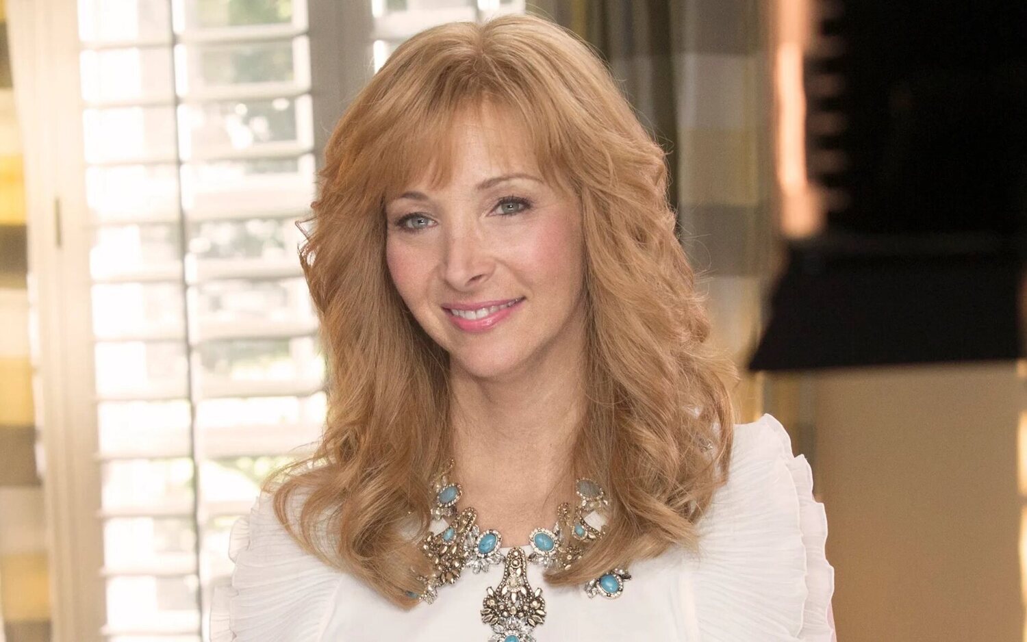 Lisa Kudrow ha recordado la dureza del ambiente en el set de 'Friends', donde algunos guionistas reaccionaban con insultos si un