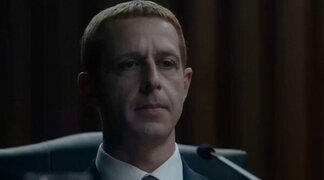 Primeras imágenes de Jeremy Strong como Mark Zuckerberg en la secuela de 'La red social'