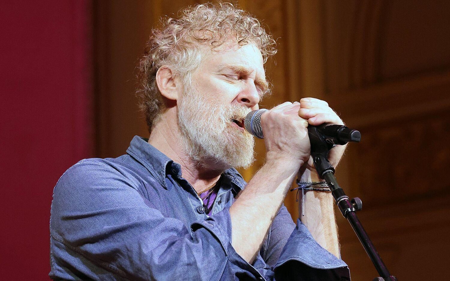 Glen Hansard, músico, cantante y actor que revolucionó el mundo con su romántico personaje en 'Once'