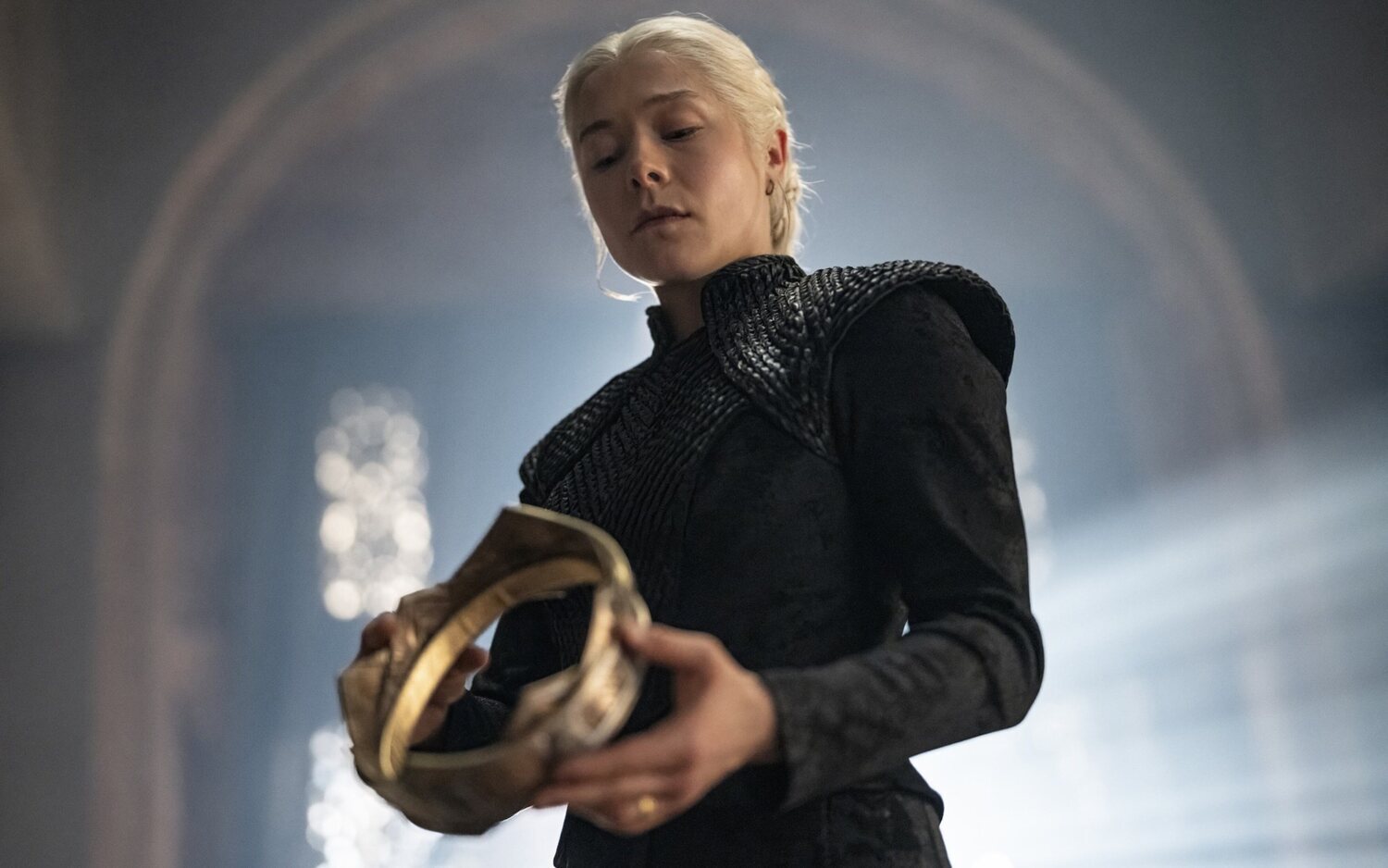 Rhaenyra observa la corona de su padre en 'La Casa del Dragón'