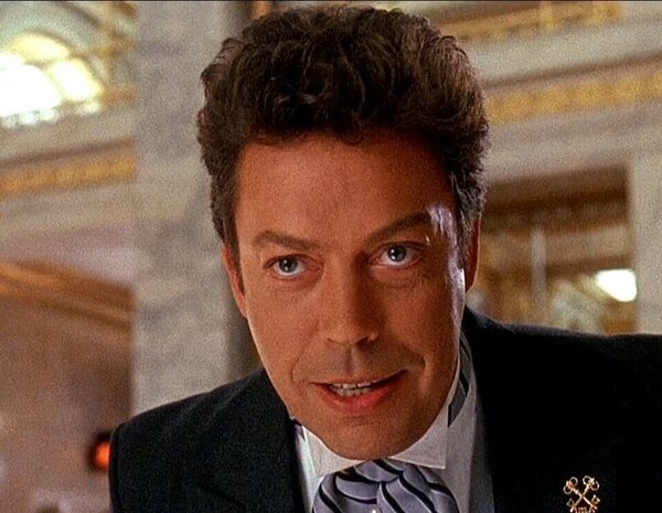 Muere Tim Curry, el payaso Pennywise original y villano de 'Solo en casa 2', a los 80 años