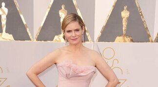'Far Cry' ficha a Jennifer Jason Leigh y otros grandes actores para su serie en FX