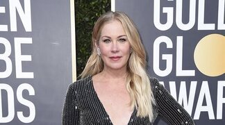 Christina Applegate descubre tras cinco años de tratamiento que fue mal diagnosticada