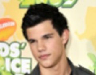 ¿Taylor Lautner y Dwayne Johnson encarnando a David y Goliat?