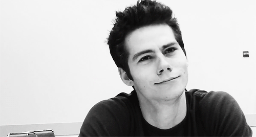 Dylan O'Brien no cree que sea sexy