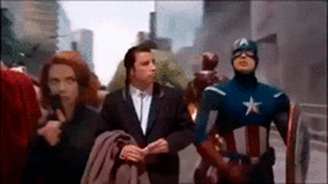 John Travolta confundido