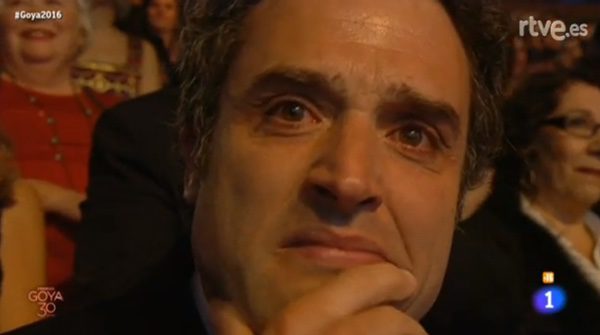 Daniel Guzmán llorando