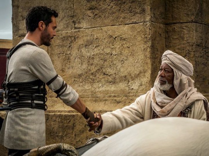 Huston y Freeman en una de las imágenes inéditas de 'Ben-Hur'
