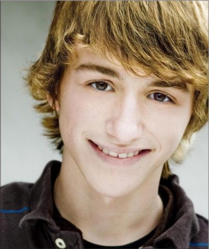 Lucas Cruikshank y Jaime King protagonizarán 'Emo Boy'