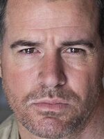 Foto de Derek Phillips, actor de Harta