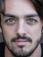Foto de Cooper Rivers, actor de Matrix Resurrections