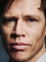 Foto de Brian Lee Franklin, actor de Bajo sospecha
