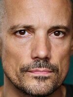 Foto de Duncan Pow, actor de Rogue One: Una historia de Star Wars
