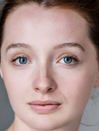  Poppy Gilbert