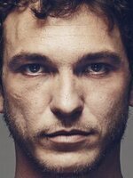 Foto de Romain Levi, actor de Drácula