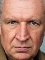 Foto de Scott Alexander Young, actor de Los ilusionistas 3