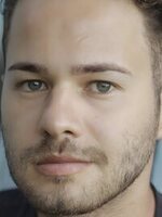 Foto de Victor Oliveira, actor de Cuestión de confianza